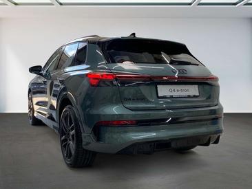 Audi Q4 E-tron S Line — photo 14