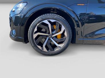 Audi E-tron S Line 55 — photo 2