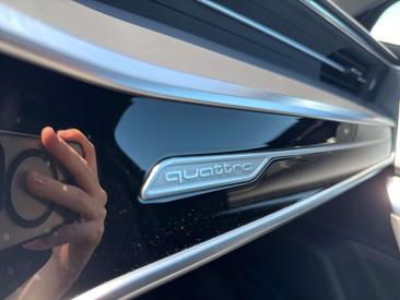 Audi S6 Avant TDI — photo 23