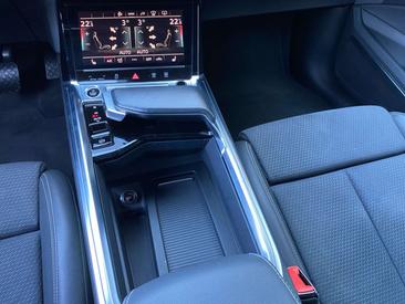 Audi E-tron S Line 55 — photo 5