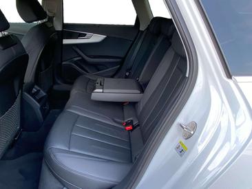 Audi A4 Advanced 35 TDI — photo 8