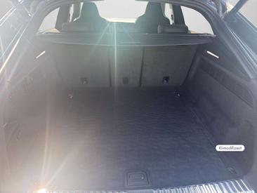 Audi SQ8 TFSI — photo 15