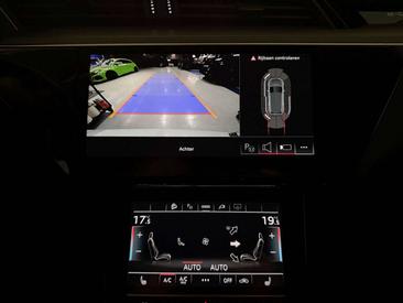 Audi Q8 E-tron Black Edition — photo 6