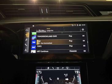 Audi Q8 E-tron Black Edition — photo 7