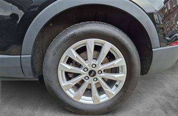 Audi Q3 S Line 45 TFSI E — photo 14