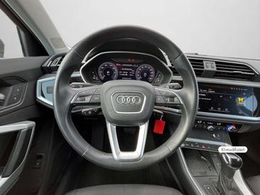 Audi Q3 45 TFSIe — photo 9