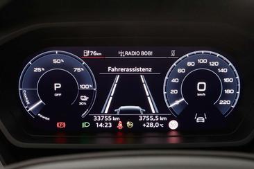 Audi Q4 E-tron 35 — photo 18