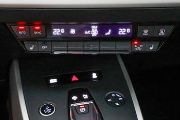 Audi Q4 E-tron 35 — photo 19