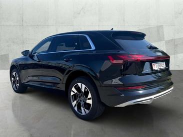 Audi E-tron S Line 50 — photo 4