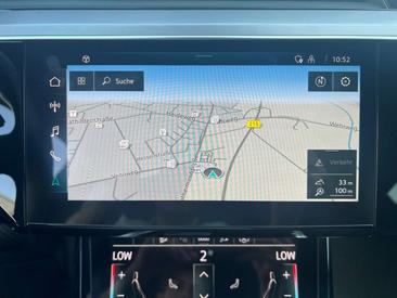 Audi E-tron S Line 50 — photo 11