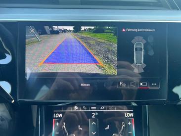 Audi E-tron S Line 50 — photo 12