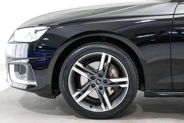 Audi A4 40 TDI — photo 13