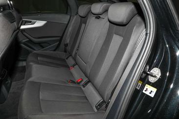 Audi A4 40 TDI — photo 15