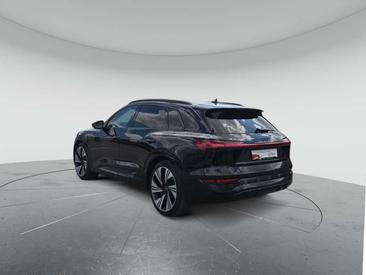 Audi Q8 E-tron S Line 55 — photo 3