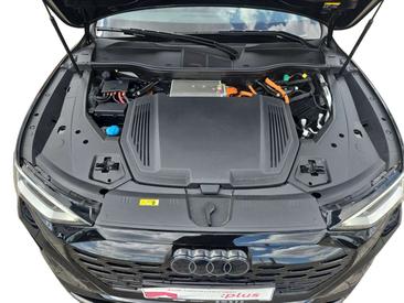 Audi Q8 E-tron S Line 55 — photo 11