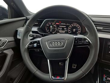 Audi Q8 E-tron S Line 55 — photo 12