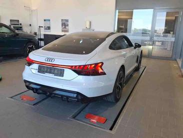 Audi E-tron GT Black Edition — photo 2