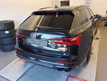 Audi S6 Avant — photo 4