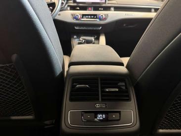 Audi A4 40 TDI — photo 12
