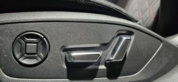 Audi S6 Avant 30 TDI — photo 43