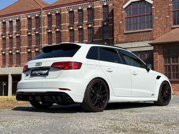 Audi RS3 — photo 2