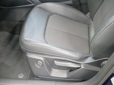 Audi Q2 S Line 40 TFSI — photo 15
