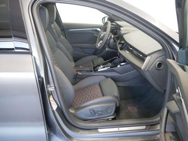 Audi RS3 Limousine — photo 9