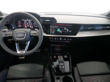Audi RS3 Limousine — photo 10