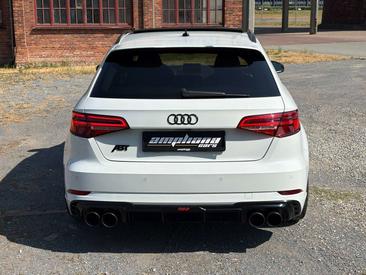 Audi RS3 — photo 24