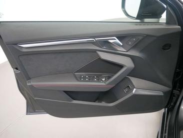 Audi RS3 Limousine — photo 16