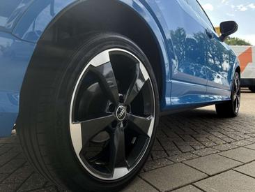 Audi Q2 S Line 35 TDI — photo 27
