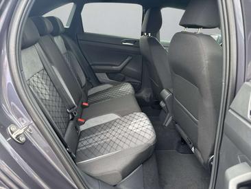 Volkswagen Taigo R-Line — photo 12