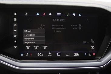 Volkswagen Touareg EHybrid 4Motion R Edition — photo 44