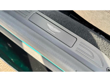 Aston Martin Vantage (2024-) Vantage Roadster — photo 22