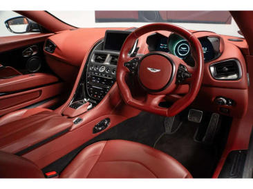 Aston Martin DBS (2018-24) DBS Superleggera Coupe — photo 3