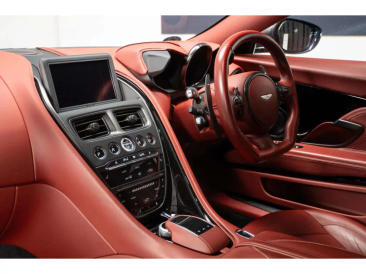 Aston Martin DBS (2018-24) DBS Superleggera Coupe — photo 26