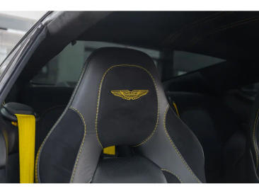 Aston Martin Vanquish II Vanquish S Coupe — photo 5