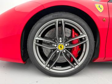 Ferrari 488 Spider — photo 25