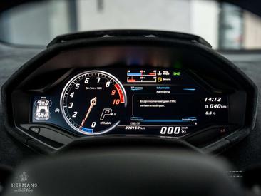 Lamborghini Huracán Performante — photo 29