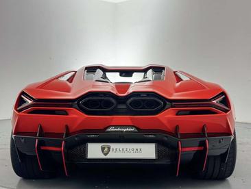 Lamborghini Revuelto — photo 3