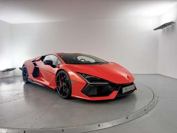 Lamborghini Revuelto — photo 6