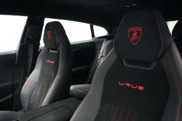 Lamborghini Urus Performante — photo 22