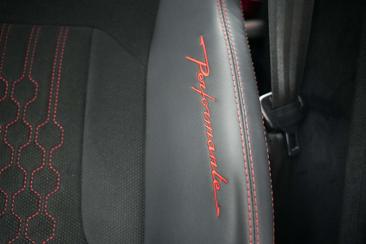 Lamborghini Urus Performante — photo 23