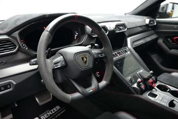 Lamborghini Urus Performante — photo 24