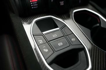 Lamborghini Urus Performante — photo 38
