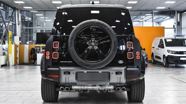 Land Rover Defender 110 Carpathian Edition V8 — photo 2