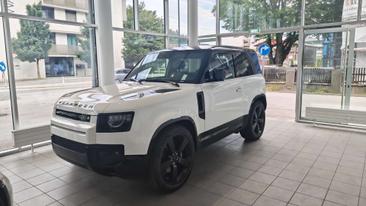 Land Rover Defender 90 V8 Erweiteretes Black Pack — photo 4