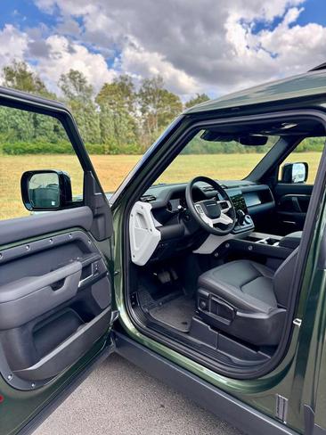 Land Rover Defender 90 S 3.0 MHEV D200 — photo 5