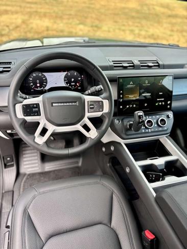 Land Rover Defender 90 S 3.0 MHEV D200 — photo 6
