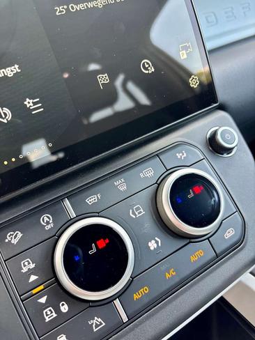 Land Rover Defender 90 S 3.0 MHEV D200 — photo 10